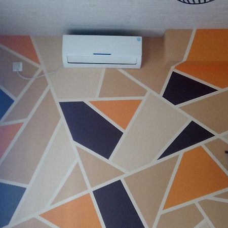 טביליסי Hotel Isani חדר תמונה