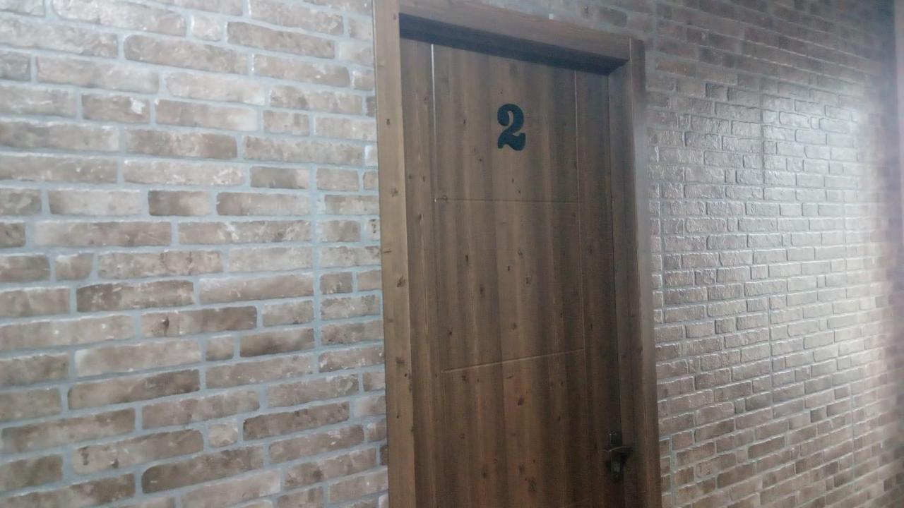 טביליסי Hotel Isani מראה חיצוני תמונה