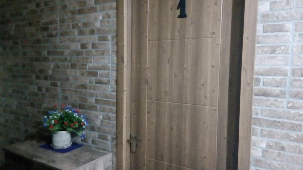 טביליסי Hotel Isani מראה חיצוני תמונה