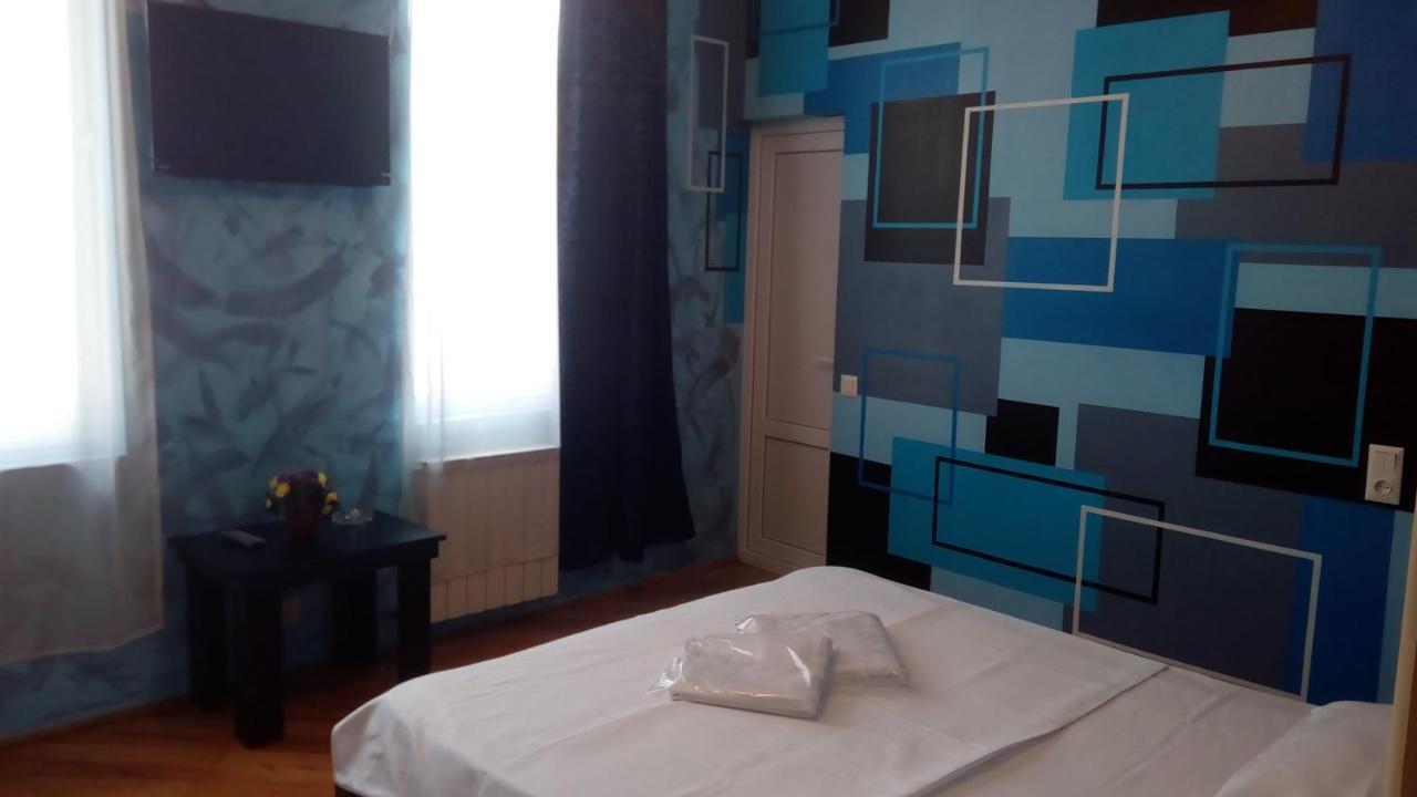 טביליסי Hotel Isani מראה חיצוני תמונה