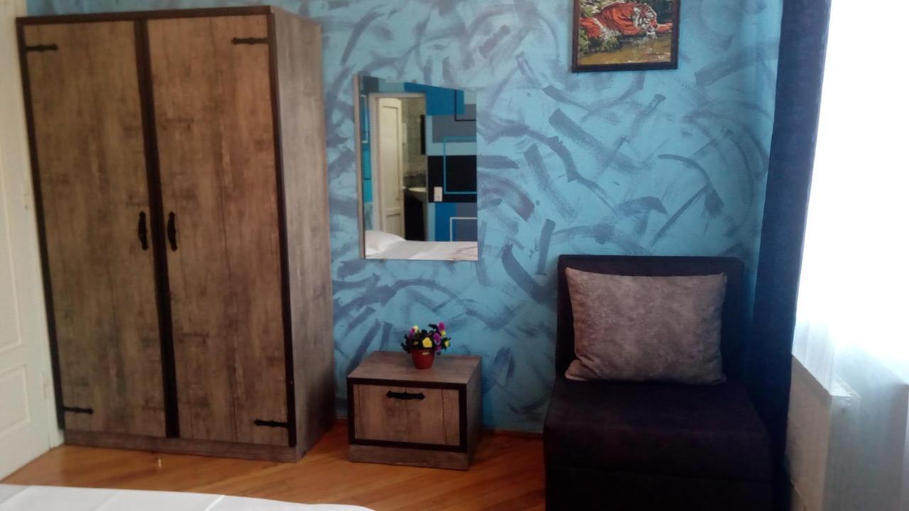 טביליסי Hotel Isani מראה חיצוני תמונה
