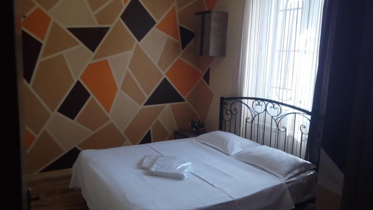 טביליסי Hotel Isani מראה חיצוני תמונה
