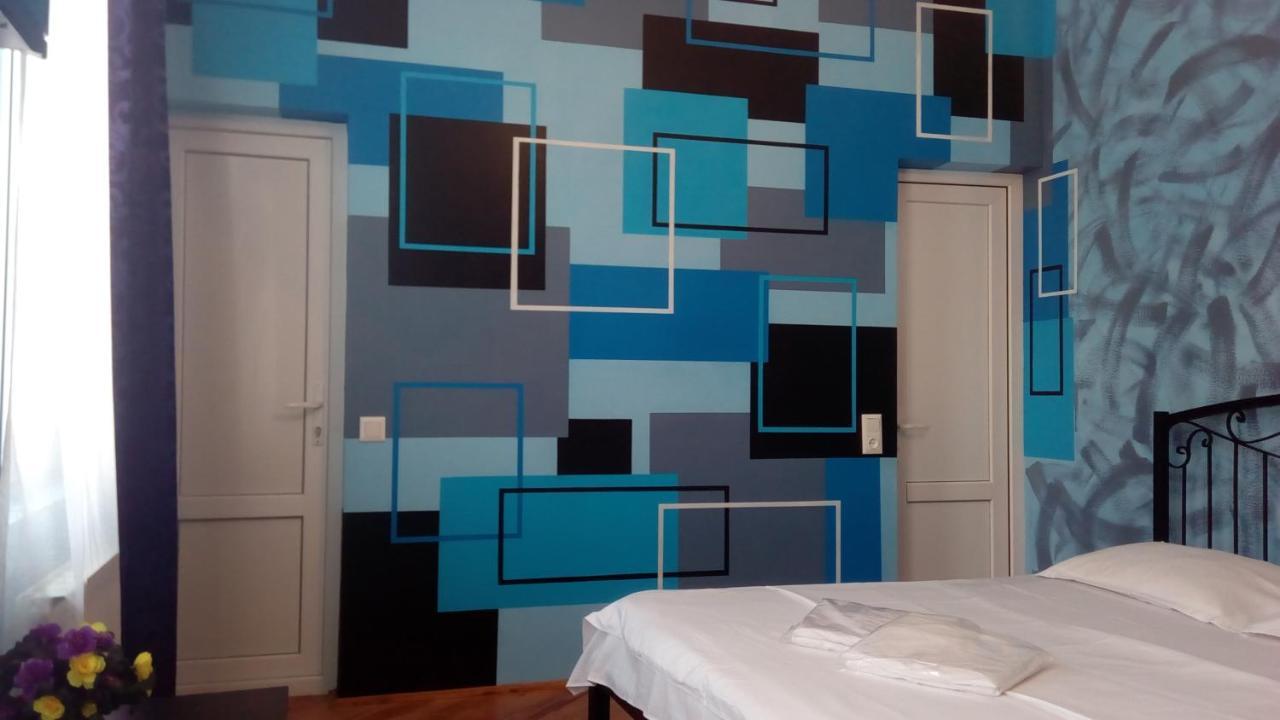 טביליסי Hotel Isani מראה חיצוני תמונה