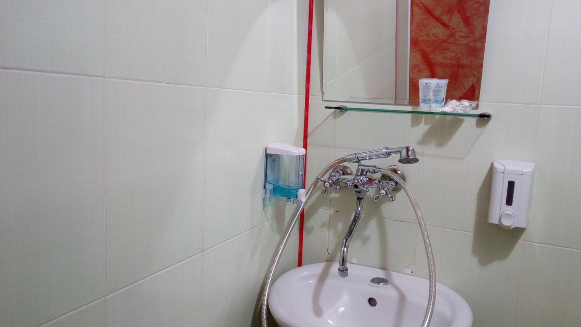 טביליסי Hotel Isani חדר תמונה